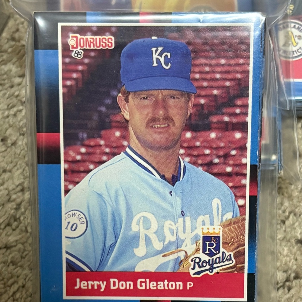Vintage. Lot of 30 Donruss Baseball Cards 1988 mint or near mint condition.